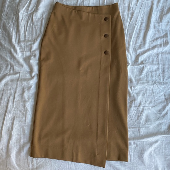 Buttoned-up wrap skirt - Picture 3 of 7